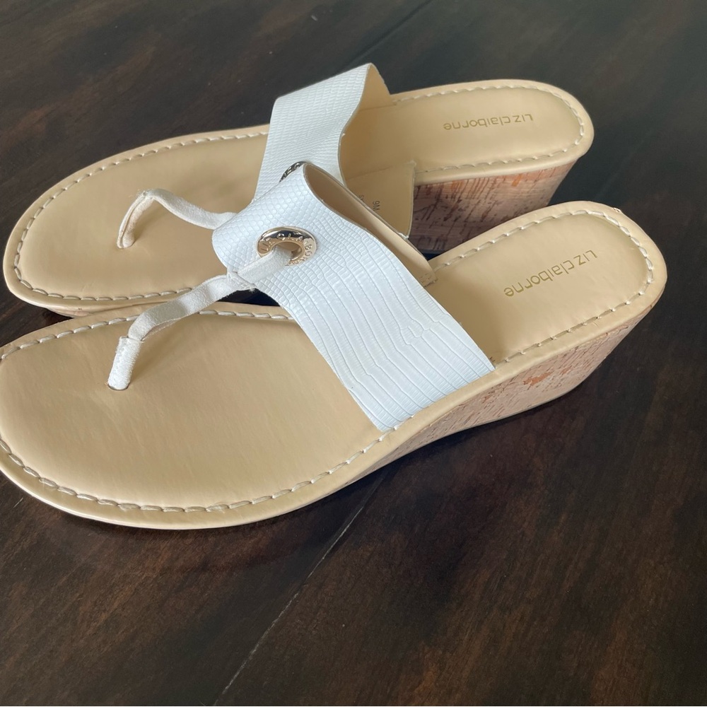 Never Worn Liz Claiborne Flip Flop Sandals, Women’s Size 9, White